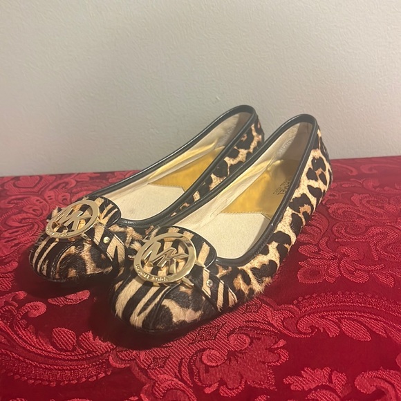 Leopard Michael Kors Flats - Picture 1 of 6